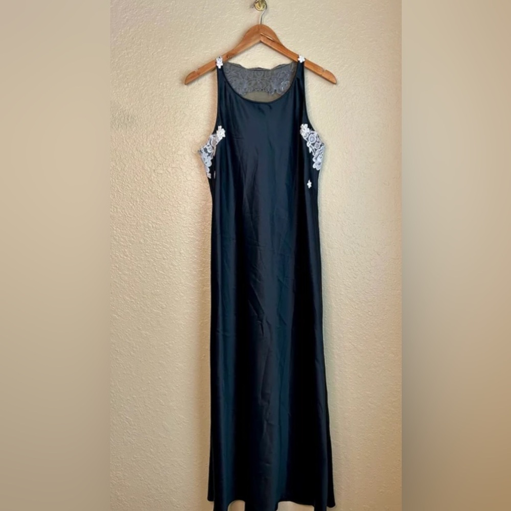 Vintage New Victorias Secret Gold Collection Gown with Mesh and Floral Design